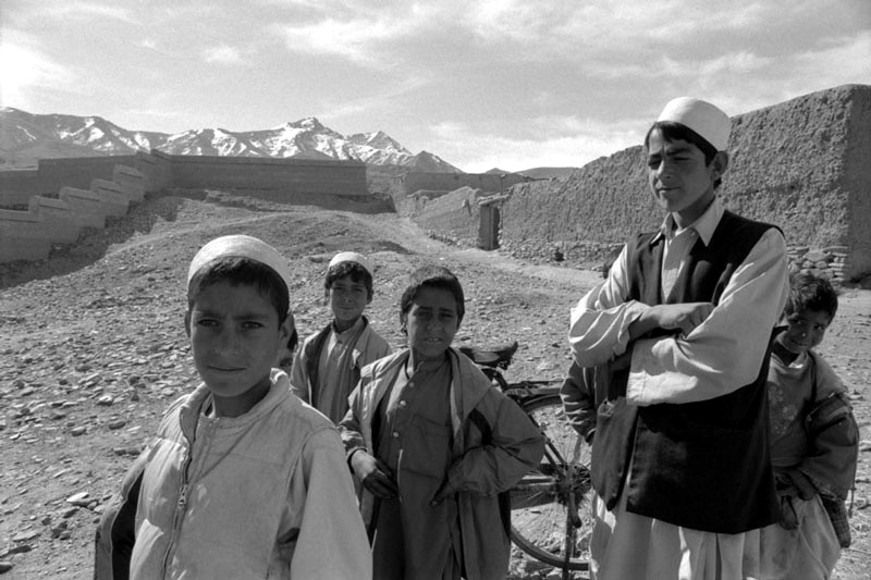 Boys, village of Sheik Yassin - Wardak