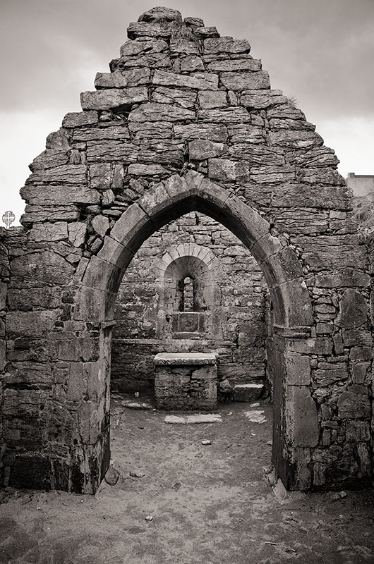 Teampall Chaoimain, Inisheer, Aran Islands, Ireland