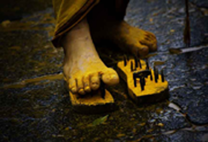 Devotee performing  religous rituals  during in festival  at Jejuri tample