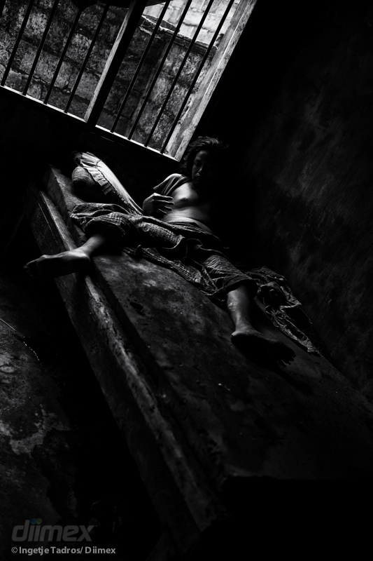 IngetjeTadros_Caged Humans In Bali_5