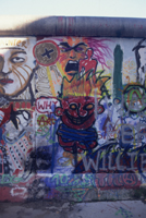 The Berlin Wall : Why Art ?